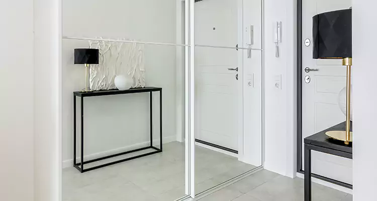 Mirrored Bifold Closet Doors Repair in North Miami, FL