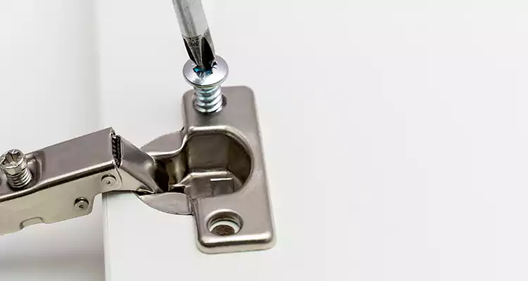 Screen Door Hinge Repair in North Miami, FL