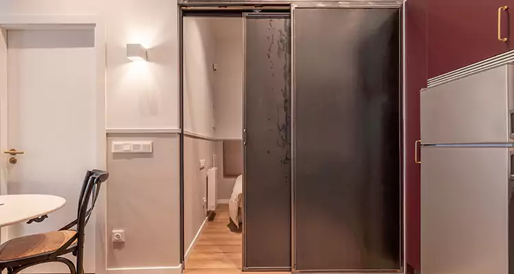 We Fix Closet Sliding Door in North Miami, FL 