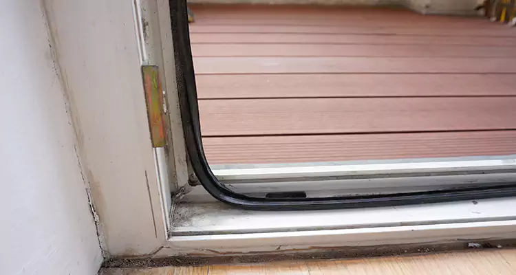 Why Choose Us for Leaking Sliding Glass Door Repair in North Miami, FL?