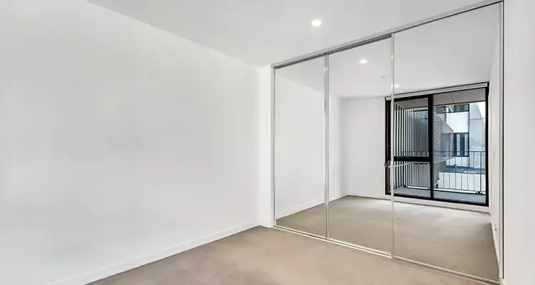 Why Homeowners Choose Us for Sliding Mirror Door Replacement in North Miami, FL