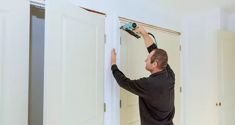 Top Rated Door Fixing ServiceFixing Garage Door Track in North Miami, FL