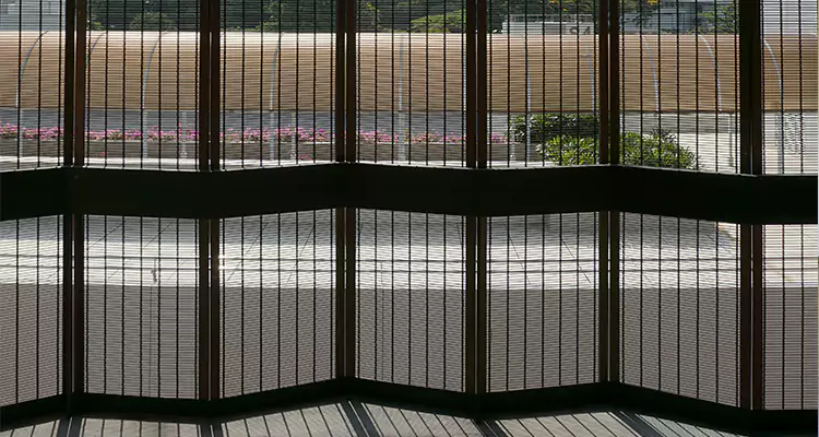 Front Screen Door Repair in North Miami, FL