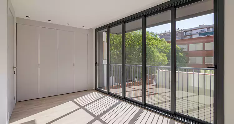 Fix Sliding Screen Door Track in North Miami, FL
